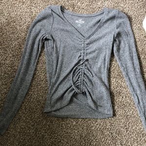 Hollister long sleeve cropped top.